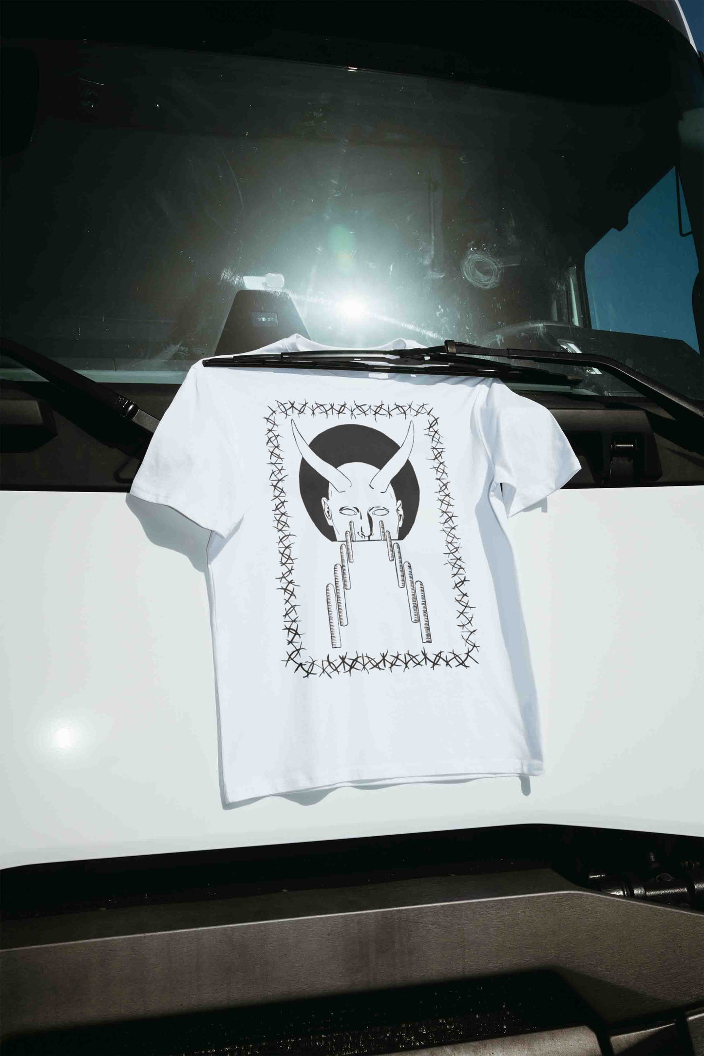 T-Shirt: 'Devil's Path'